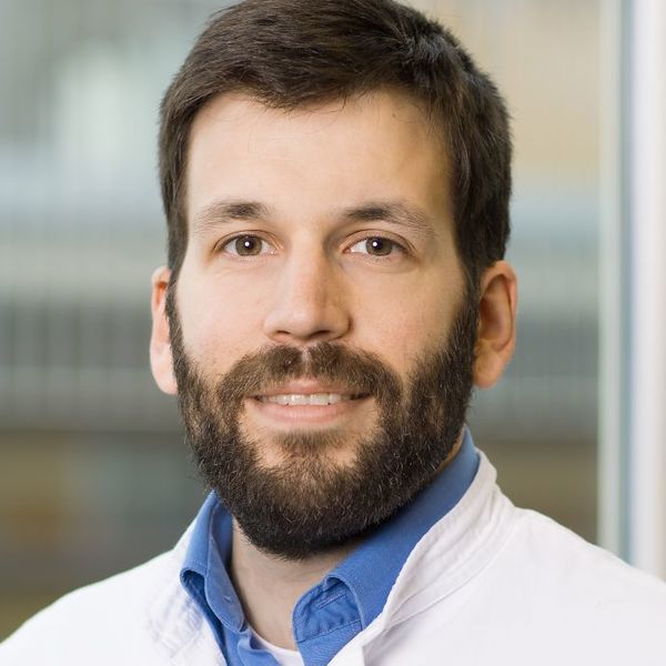 Thumb ticker lg e1c34c653cb47f0308732a42a72709838fee46a8