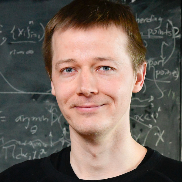 Thumb ticker lg hennig lowres cropped